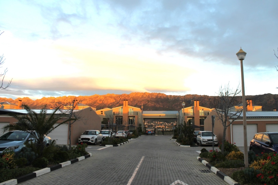 1 Bedroom Property for Sale in Gordons Bay Central Western Cape